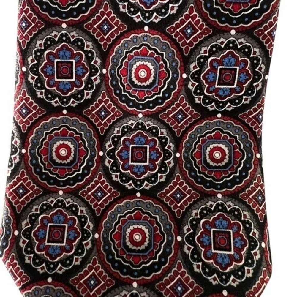 Pierre Cardin Necktie Medallion Pattern 100% Polyester Tie‎ Men's Fashion Formal